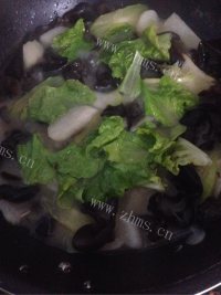 家常菜山药炒木耳做法图解8)