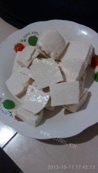 家常茭白炖豆腐做法图解1)