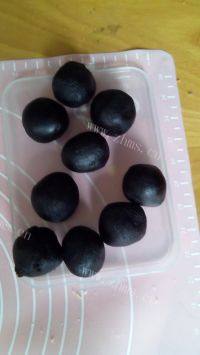 自制豆沙面包卷做法图解6)