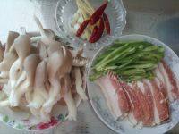 家常菜五花肉炒平菇做法图解3)