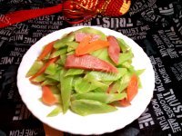 家常菜莴笋炒腊肠