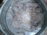 好喝的葱香豆腐鱼汤做法图解1)