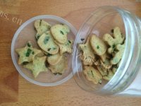 可口的香葱苏打饼干做法图解8)