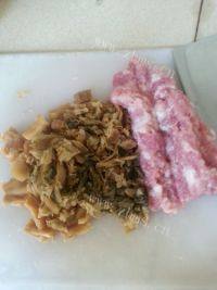 自己做的梅菜肉饼做法图解5)