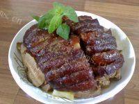 色泽不错的土豆扣肉