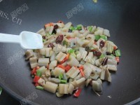 家常麻辣藕丁#新鲜从这里做法图解11)