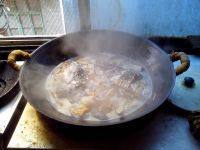「首发」鱼头炖豆腐做法图解12)