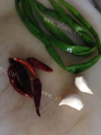 美味的爆炒卤牛杂做法图解2)