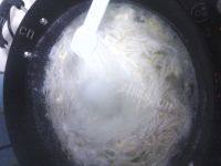 自己做的鸡蛋面条做法图解4)