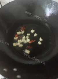 家常菜猪肉炖土豆做法图解4)