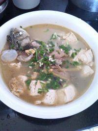 鲜香的鲫鱼豆腐汤
