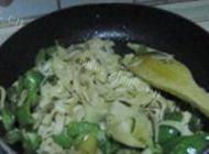 开胃的尖椒炒干豆腐