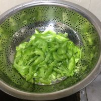 家常菜凉瓜炒蛋做法图解4)