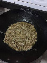 自制酱肉包子做法图解7)