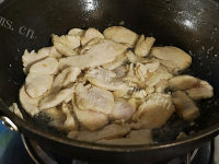 美味的番茄沙司鸡肉片做法图解3)