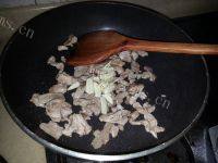 下酒菜辣椒炒肉做法图解3)