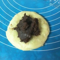 自己做的豆沙面包卷做法图解5)