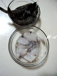 美味的味增海鲜拉面做法图解2)