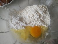 色香味俱全的炸蘑菇做法图解3)