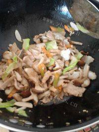 家庭版香菇炒肉片