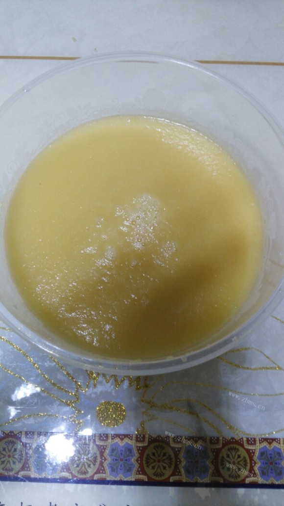 色泽鲜亮的苹果酱
