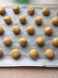 美味榛子酥做法图解7)