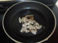 家常菜毛豆炒虾仁做法图解2)