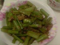 「美味可口」芹菜炒肉