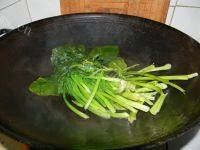 简单易做的菠菜汤的做法图解二
