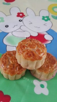 自制广式莲蓉蛋黄月饼