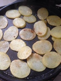家常菜孜然土豆片做法图解4)