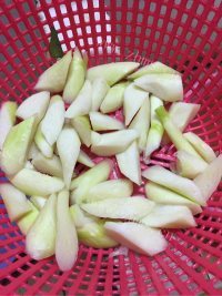 家常菜茭白炒牛肉做法图解4)