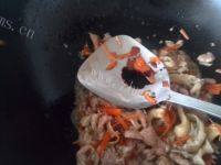 家常菜蘑菇炒肉做法图解6)