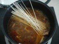 自己做的香辣牛肉面做法图解4)
