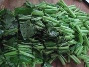 可口的蒜香空心菜做法图解3)