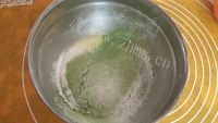 自制抹茶蛋糕卷做法图解4)
