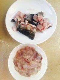 色泽鲜亮的酸菜鱼做法图解5)