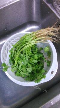 可爱的香菜丸子做法图解6)