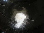 最爱的猪肉炖粉条做法图解5)