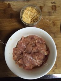美味的牙签肉做法图解1)