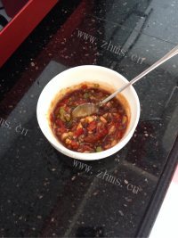美味营养的蒜香烤茄子做法图解4)