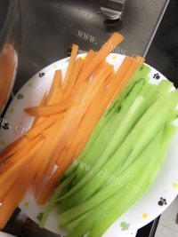诱人的寿司卷做法图解4)