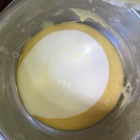 回味无穷的酸奶乳酪蛋糕做法图解5)