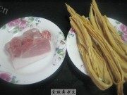 自制腐竹红烧肉做法图解1)