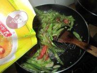 家常菜番茄炒豆角做法图解12)