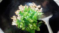 DIY美食-青椒回锅肉片做法图解6)