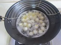 降压美容虎皮鹌鹑蛋茶树菇做法图解2)