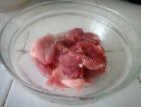 美美厨房之花菜炒肉做法图解1)