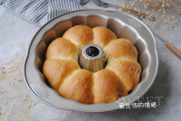 蜜豆蓝莓酱夹心包做法图解14)