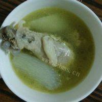 香味四溢的美味鸡汤